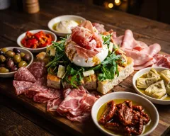 Antipasto Vesuvio Max (4 pers.) — Il Vesuvio Gex