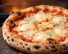 Quattro Formaggi Rossa — Il Vesuvio Gex